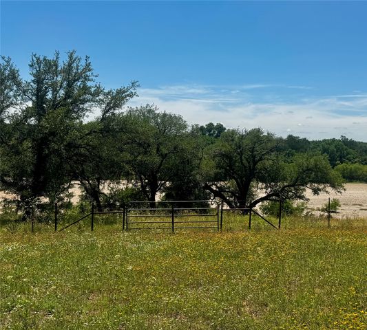 15 Waterwood Loop, Mineral Wells, TX 76067