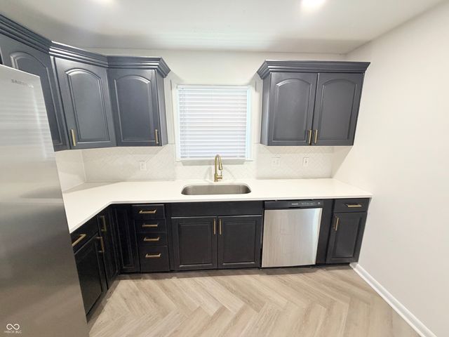 11230 N College Avenue, Carmel, IN 46032