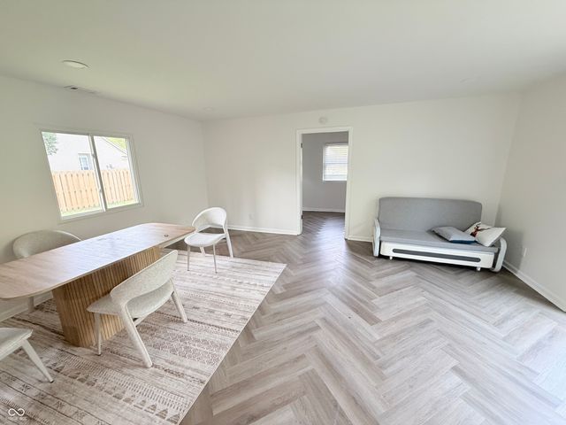 11230 N College Avenue, Carmel, IN 46032