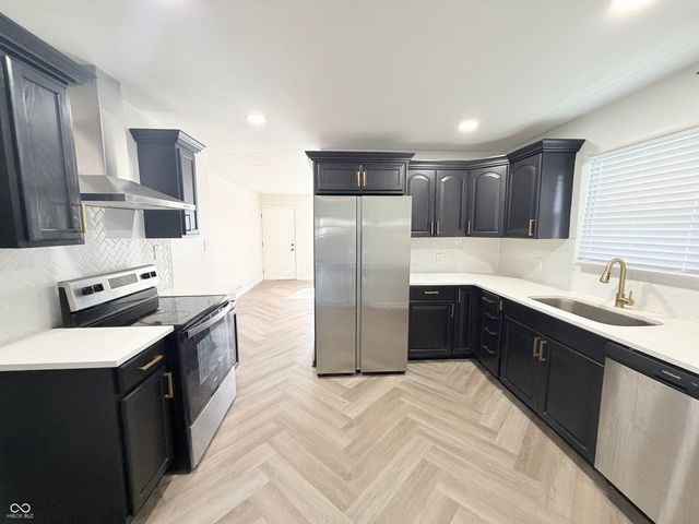 11230 N College Avenue, Carmel, IN 46032