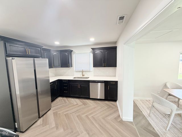 11230 N College Avenue, Carmel, IN 46032