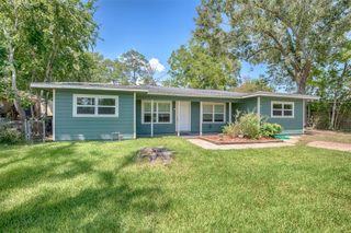 2113 Holly Drive, Dickinson, TX 77539