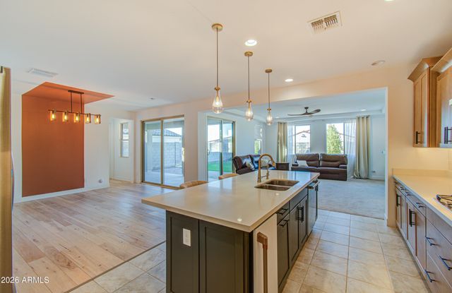 12862 W OCOTILLO Road, Glendale, AZ 85307