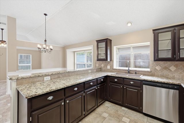 5505 Eagle Rock Road, Arlington, TX 76017