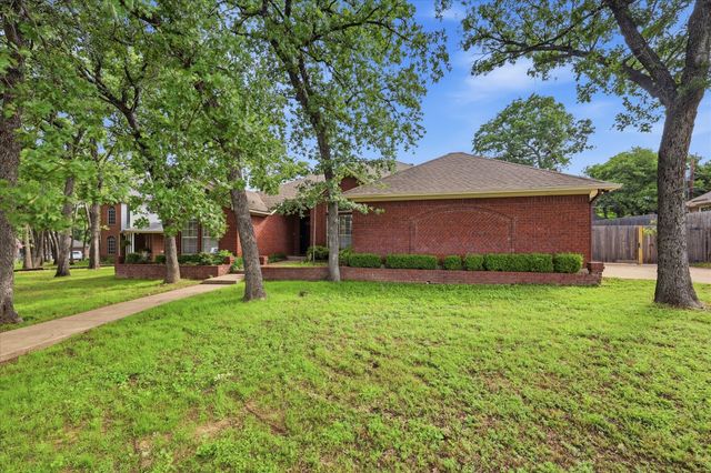 5505 Eagle Rock Road, Arlington, TX 76017