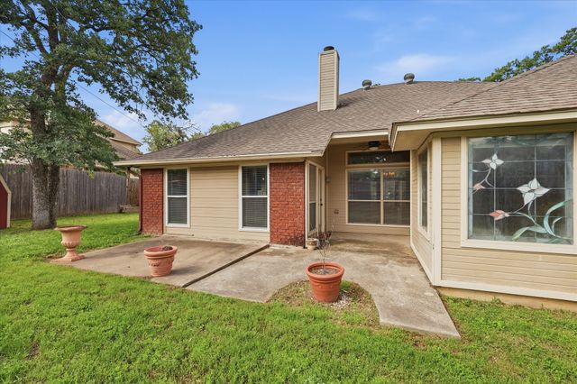 5505 Eagle Rock Road, Arlington, TX 76017