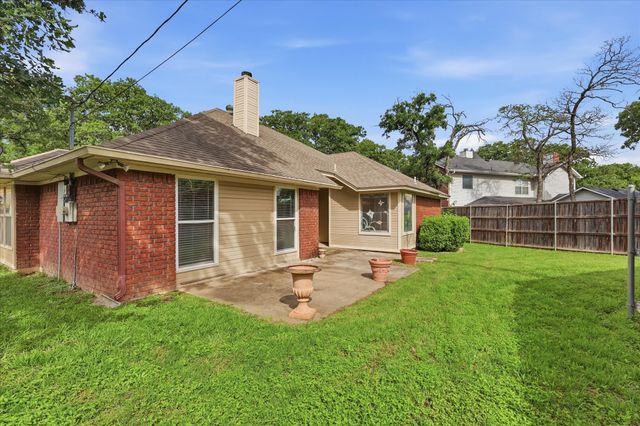 5505 Eagle Rock Road, Arlington, TX 76017