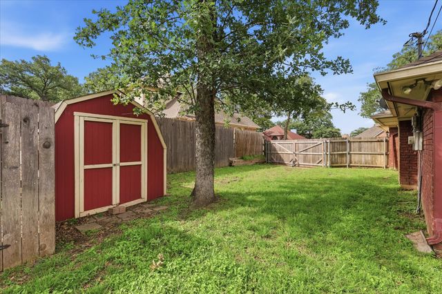 5505 Eagle Rock Road, Arlington, TX 76017