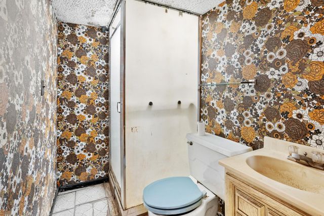 621 5th Avenue S, Hopkins, MN 55343