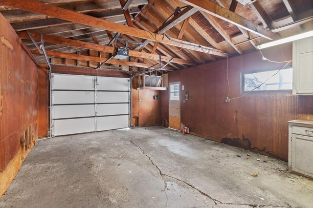 621 5th Avenue S, Hopkins, MN 55343