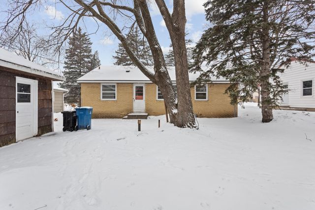 621 5th Avenue S, Hopkins, MN 55343