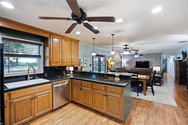 234 S Arlington, Russellville, AR 72801