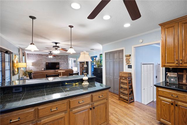 234 S Arlington, Russellville, AR 72801