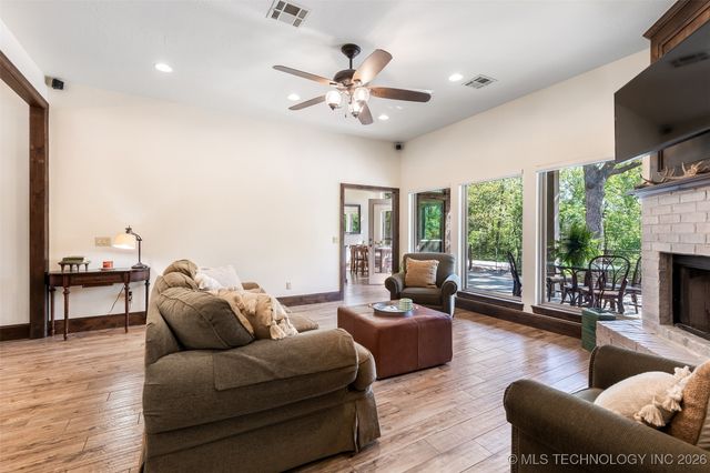 5440 Mainstay Drive, Kingston, OK 73439