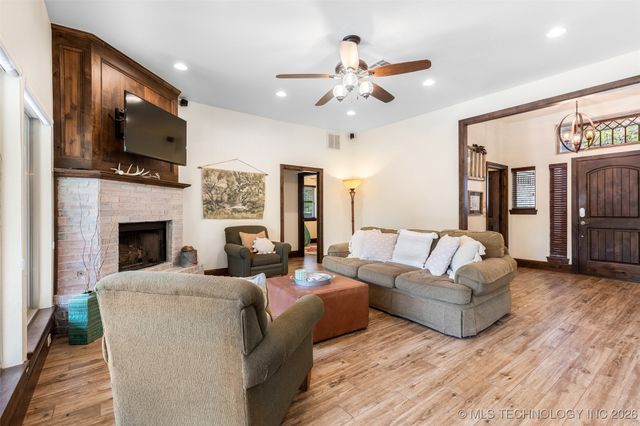 5440 Mainstay Drive, Kingston, OK 73439