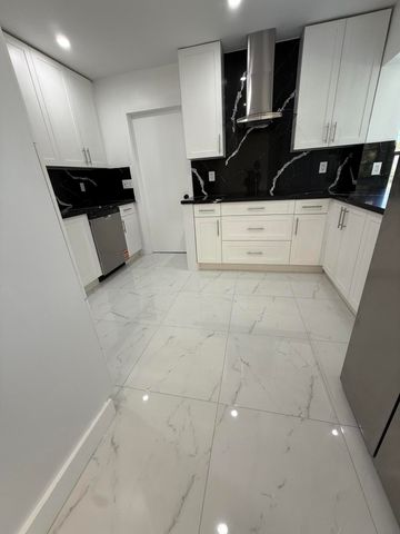 9405 NW 74th Street, Tamarac, FL 33321