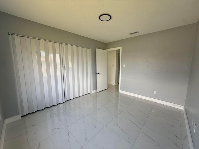 9405 NW 74th Street, Tamarac, FL 33321