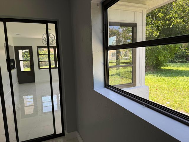 9405 NW 74th Street, Tamarac, FL 33321