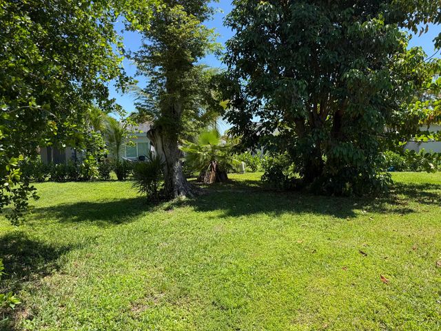 9405 NW 74th Street, Tamarac, FL 33321