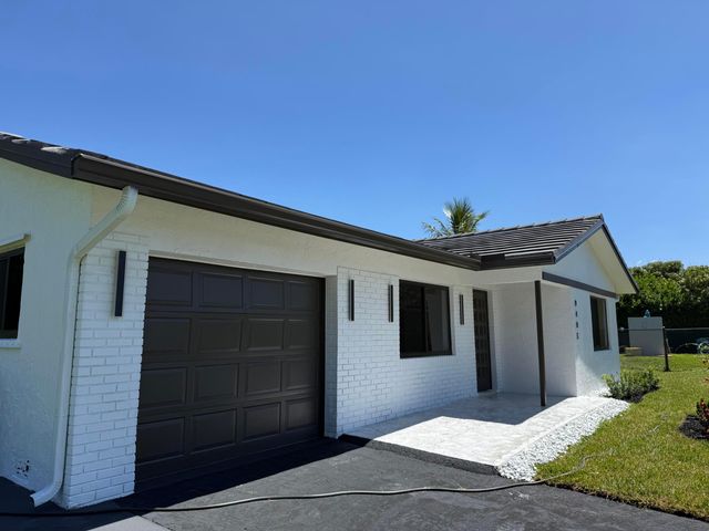 9405 NW 74th Street, Tamarac, FL 33321