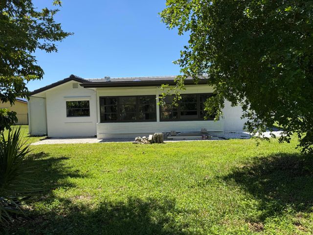 9405 NW 74th Street, Tamarac, FL 33321