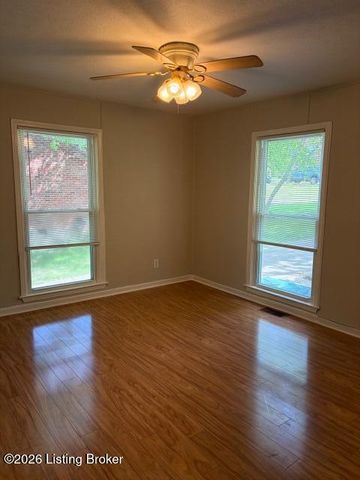 1500 Milburn Ct, La Grange, KY 40031
