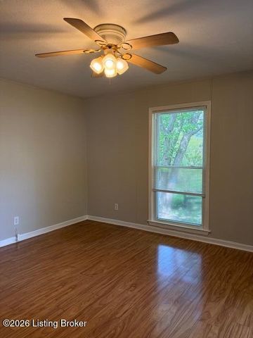 1500 Milburn Ct, La Grange, KY 40031