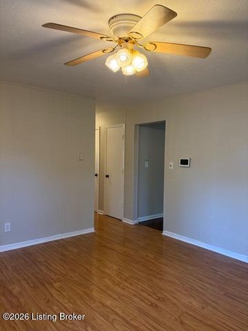 1500 Milburn Ct, La Grange, KY 40031