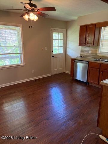 1500 Milburn Ct, La Grange, KY 40031