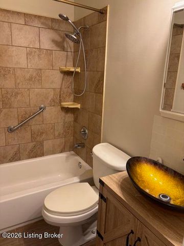 1500 Milburn Ct, La Grange, KY 40031