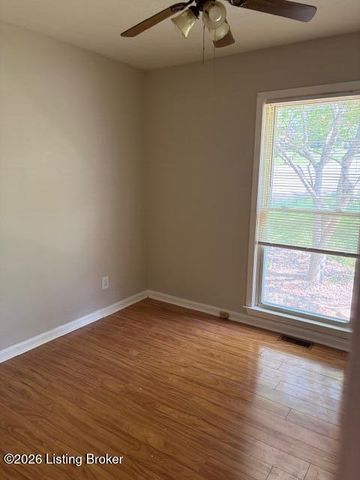 1500 Milburn Ct, La Grange, KY 40031