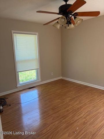 1500 Milburn Ct, La Grange, KY 40031