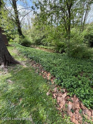 1500 Milburn Ct, La Grange, KY 40031