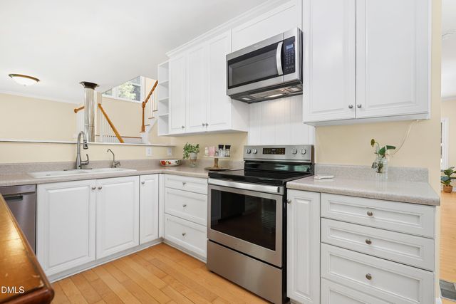 33 Holly Run, Pittsboro, NC 27312