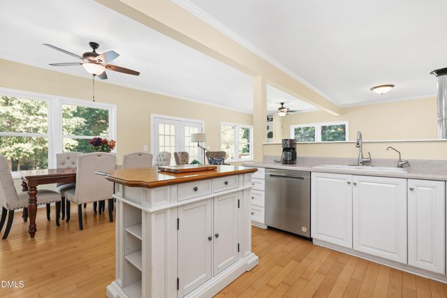 33 Holly Run, Pittsboro, NC 27312