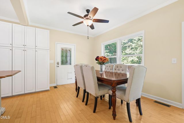 33 Holly Run, Pittsboro, NC 27312