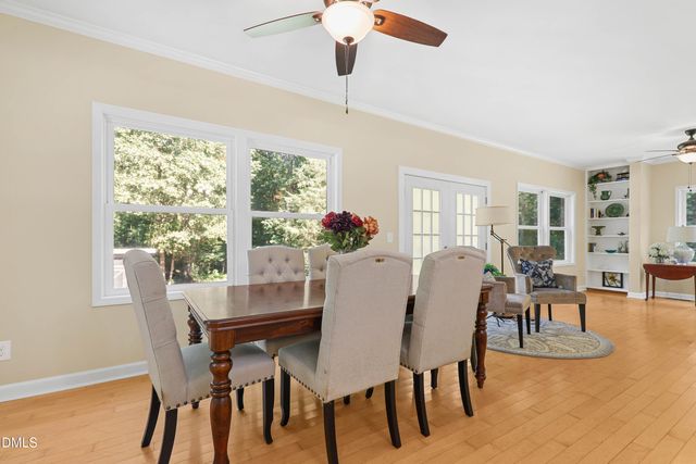 33 Holly Run, Pittsboro, NC 27312