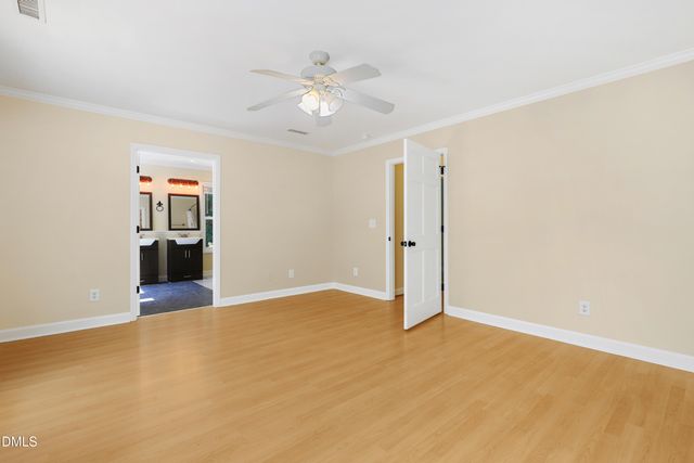 33 Holly Run, Pittsboro, NC 27312