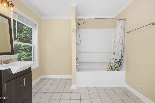 33 Holly Run, Pittsboro, NC 27312