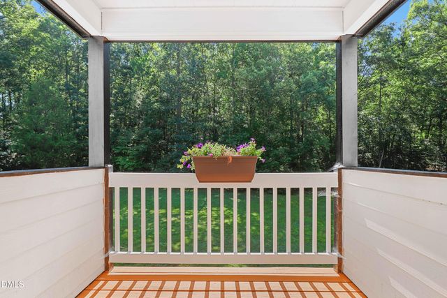 33 Holly Run, Pittsboro, NC 27312