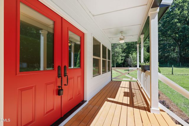 33 Holly Run, Pittsboro, NC 27312