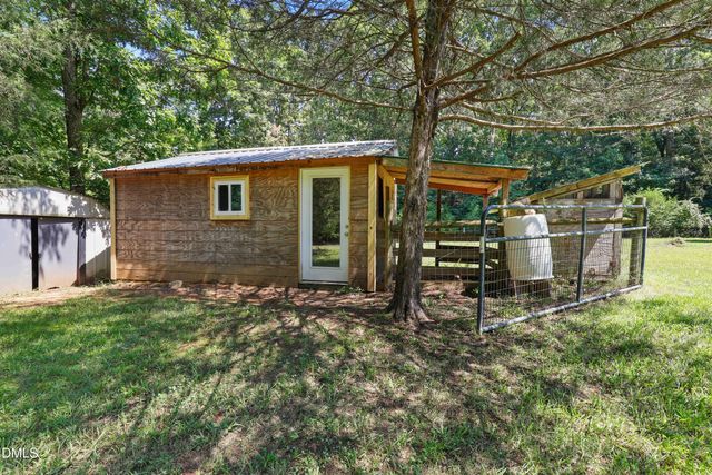 33 Holly Run, Pittsboro, NC 27312