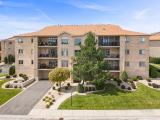 18350 Pine Ridge Drive 3D, Tinley Park, IL 60477