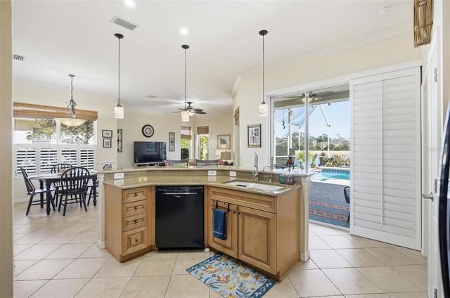 6 PLAYERS CIRCLE, Palm Coast, FL 32137