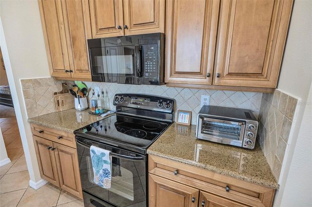 6 PLAYERS CIRCLE, Palm Coast, FL 32137