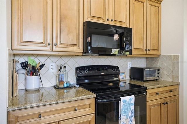 6 PLAYERS CIRCLE, Palm Coast, FL 32137