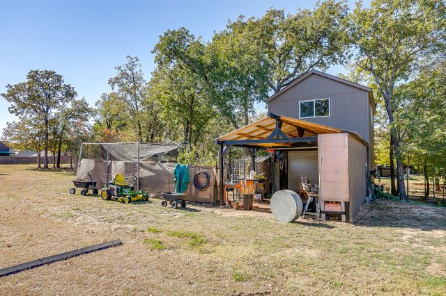 1320 Craft Farms Circle, Azle, TX 76020