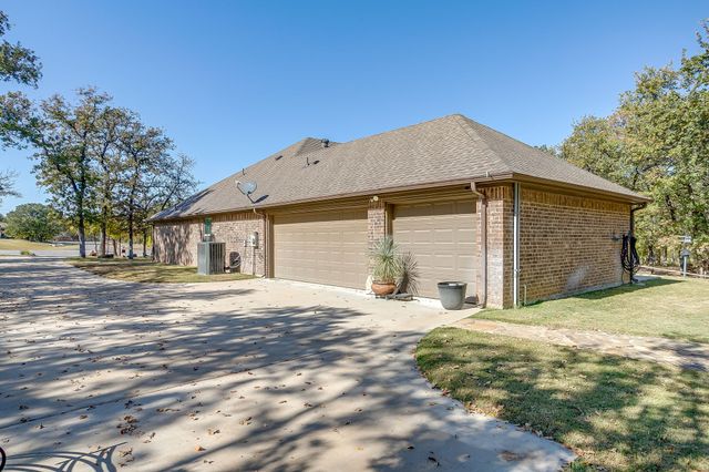 1320 Craft Farms Circle, Azle, TX 76020