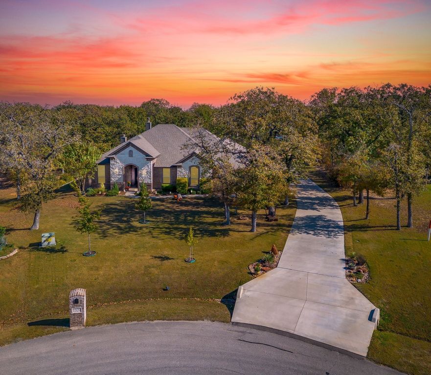 1320 Craft Farms Circle, Azle, TX 76020