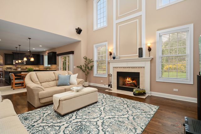 7209 Daybreak Lane, Long Grove, IL 60060
